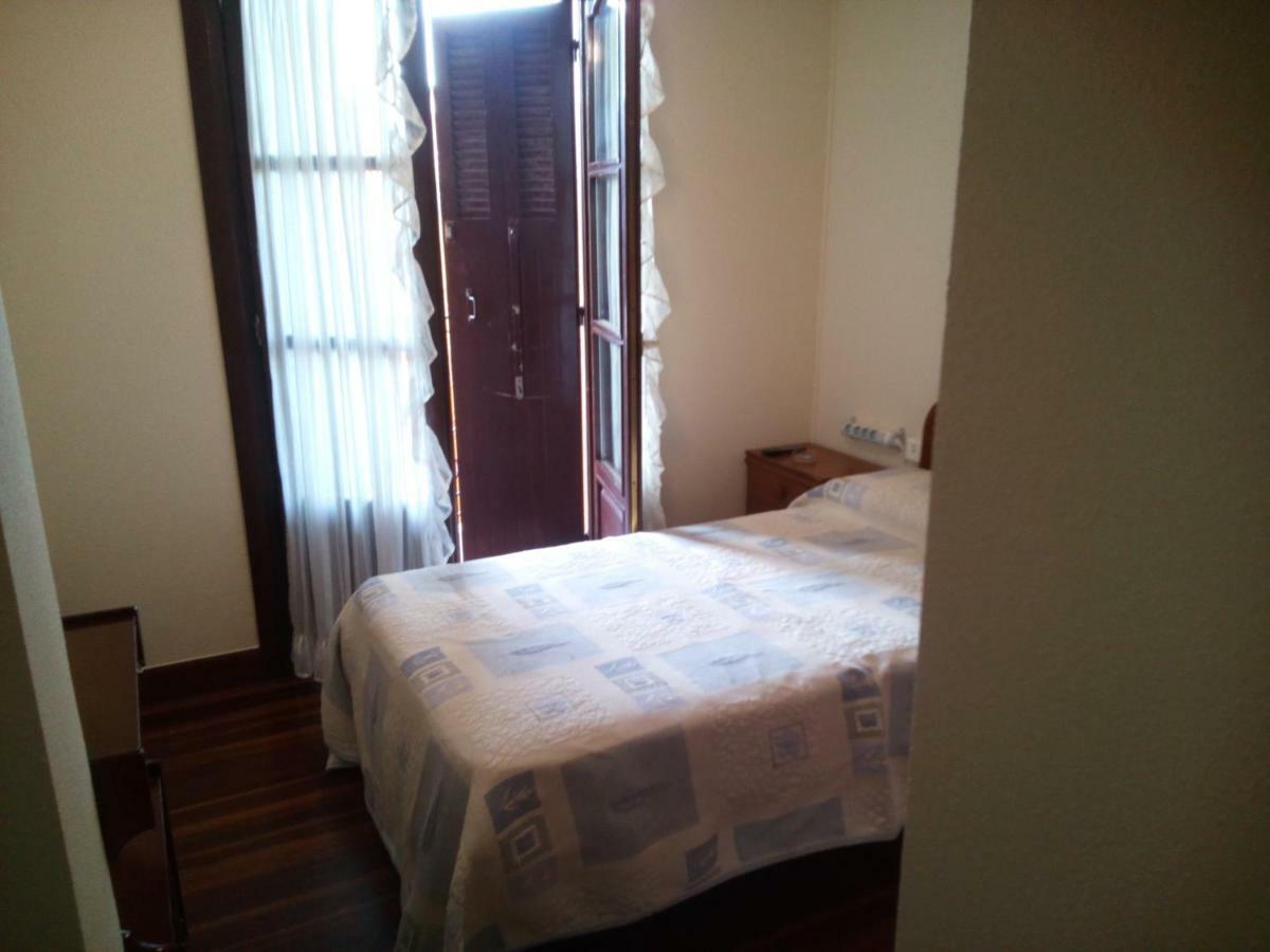 Los Fronterizos Hotel Irun Buitenkant foto